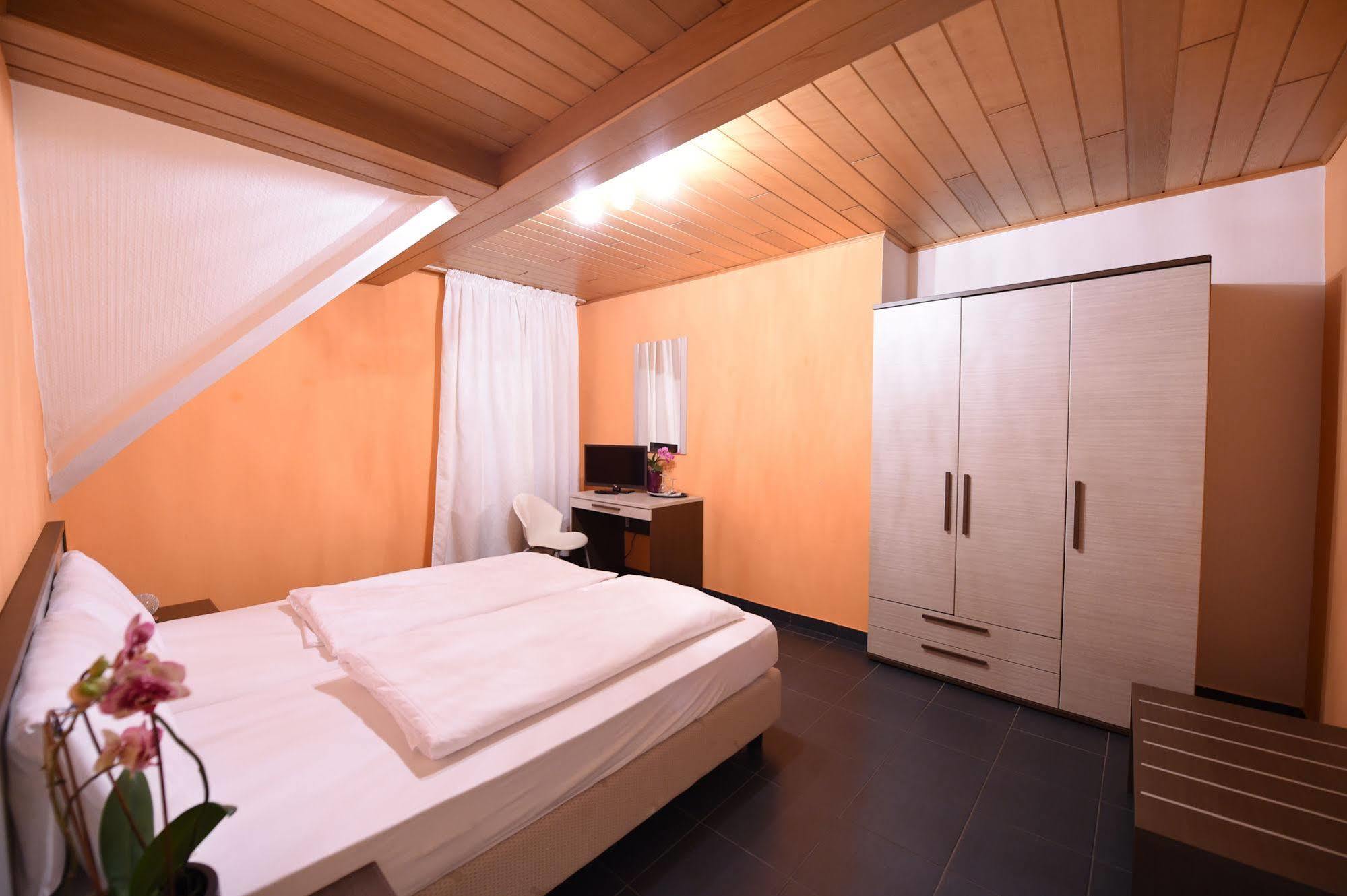 Hotel Dolce Vita แบร์นคาสเทล-คืสท์ ภายนอก รูปภาพ